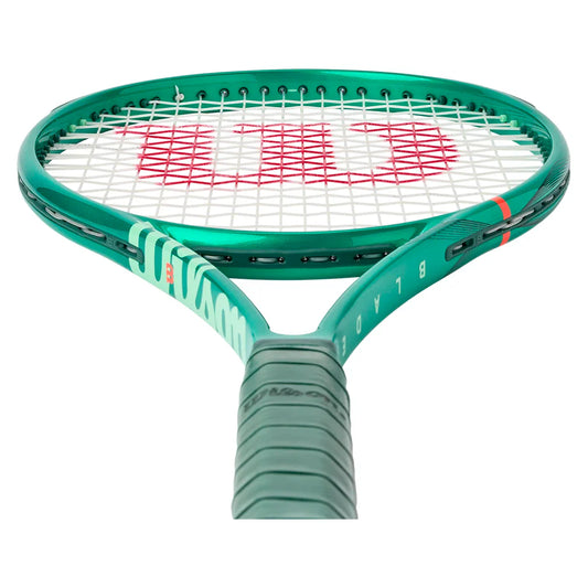Wilson Blade 98 18x20 V10 Tennis Racquet
