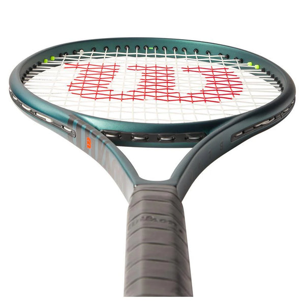 Wilson Blade 100L V9 Tennis Racquet