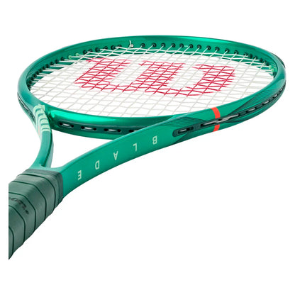Wilson Blade 98 18x20 V10 Tennis Racquet