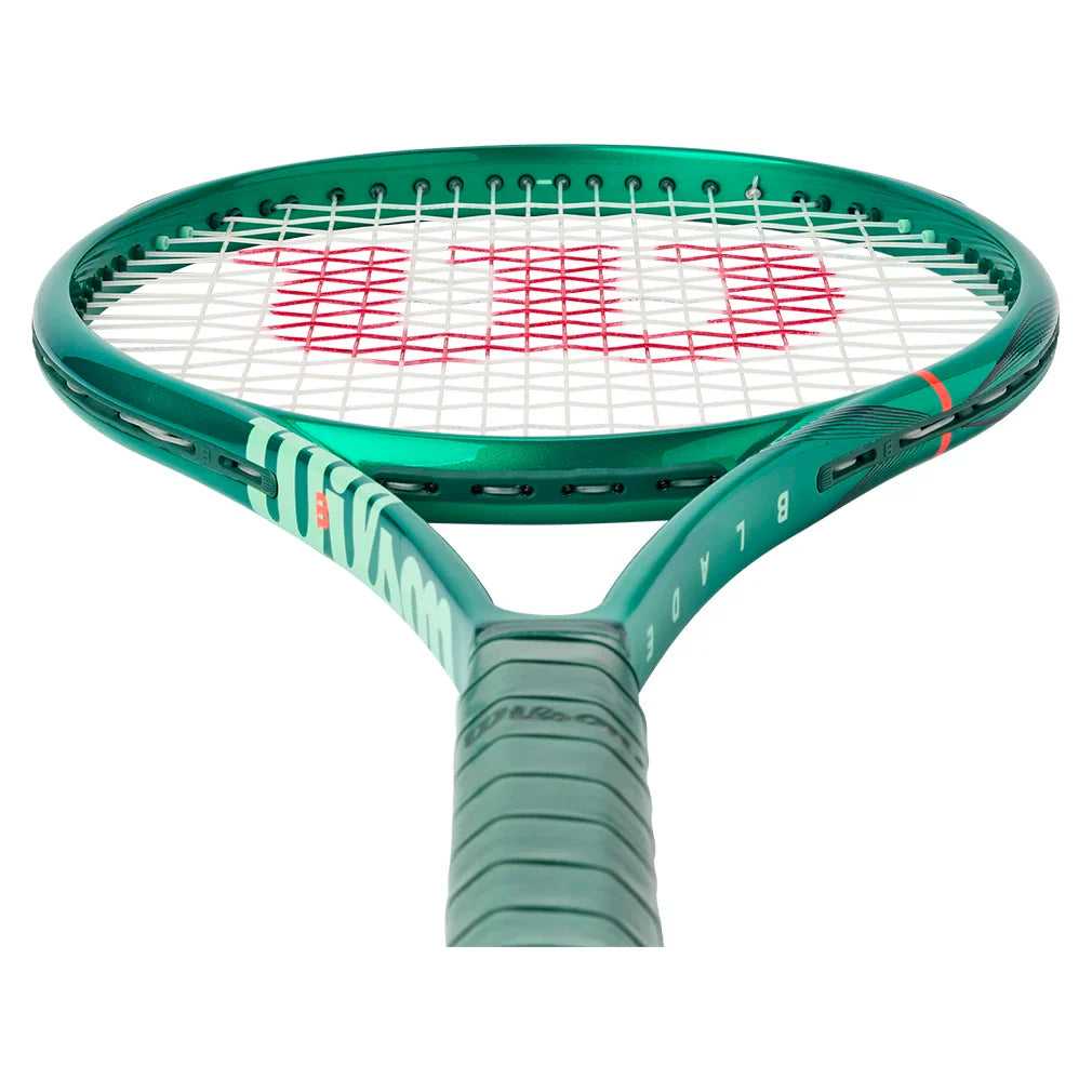 Wilson Blade 100L V10 Tennis Racquet