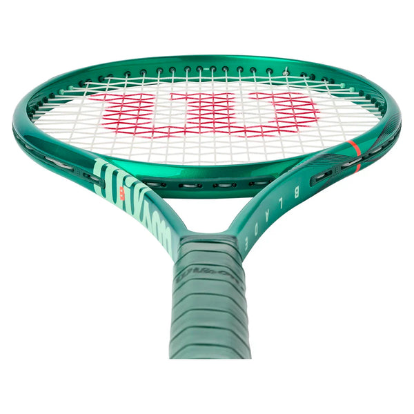 Wilson Blade 100L V10 Tennis Racquet