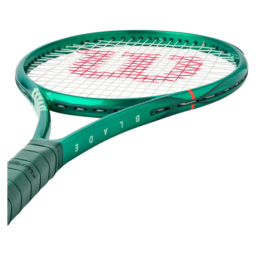 Wilson Blade 100L V10 Tennis Racquet
